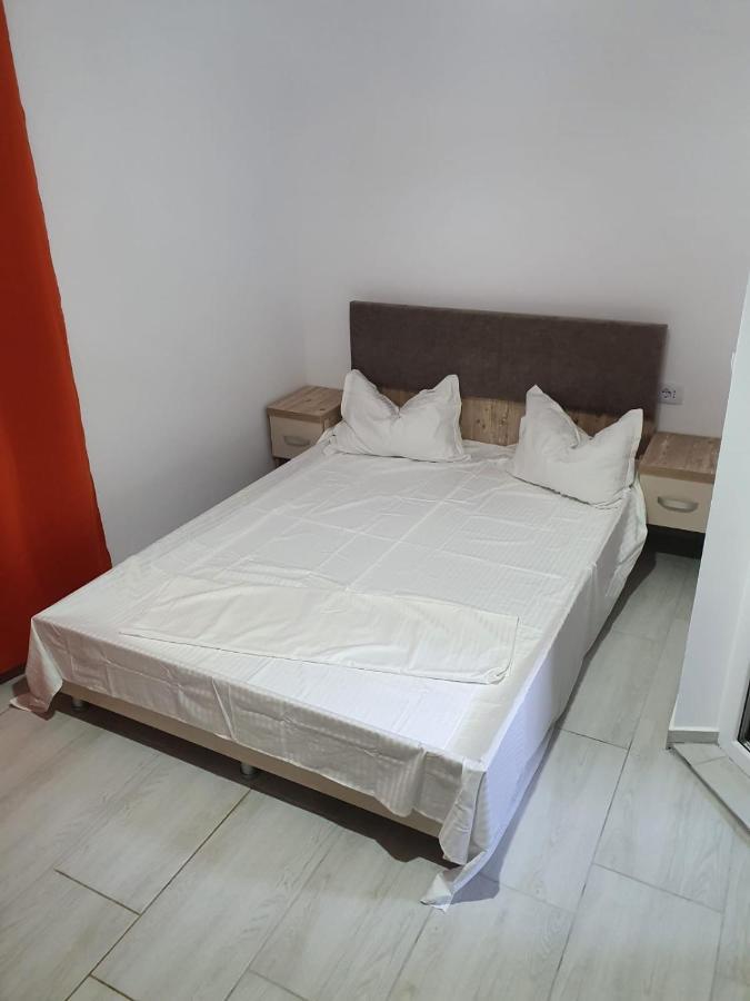 Zapp House Hotel Costinesti Buitenkant foto