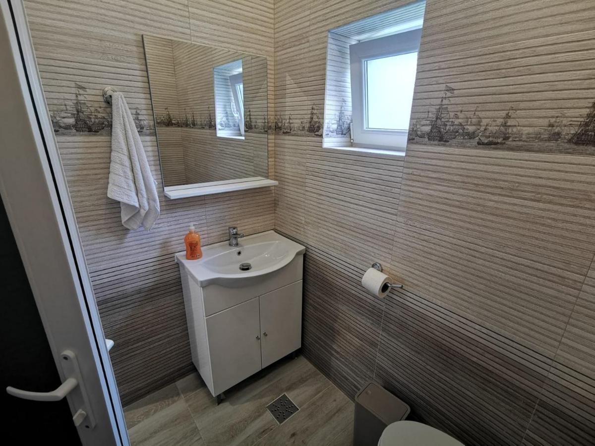 Zapp House Hotel Costinesti Buitenkant foto