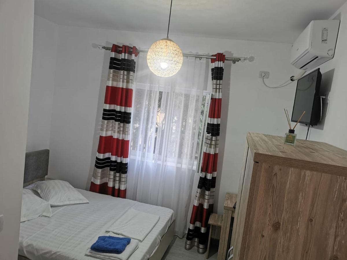 Zapp House Hotel Costinesti Buitenkant foto